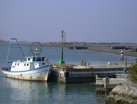 Grosse Fischerboot Grado foto