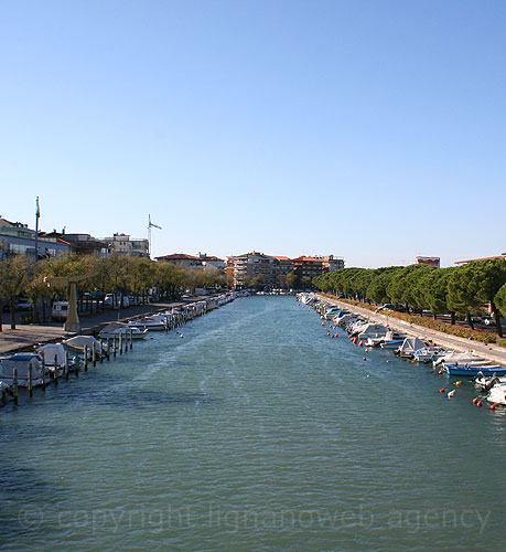 Boat ramping and docking place Grado photo