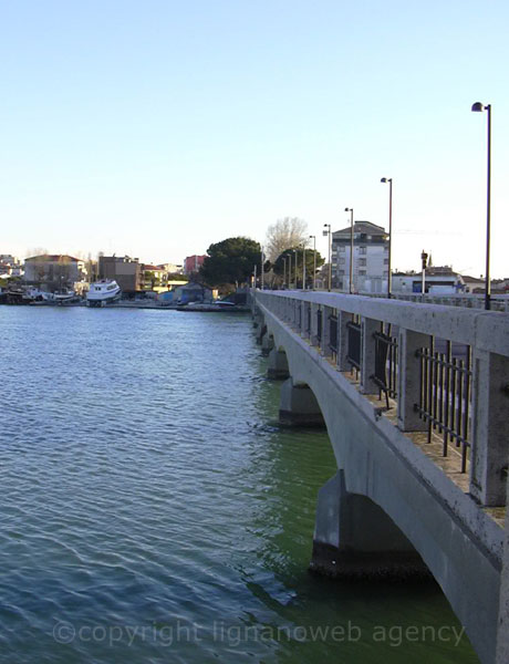 Bridge at the entrance of Grado photo