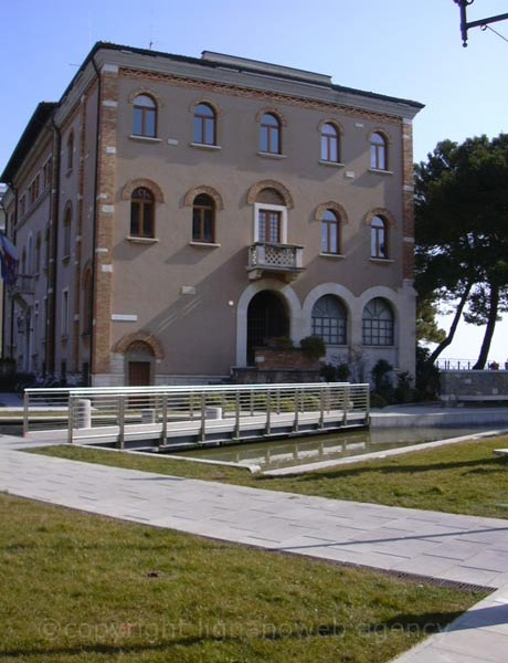 Grado town hall photo