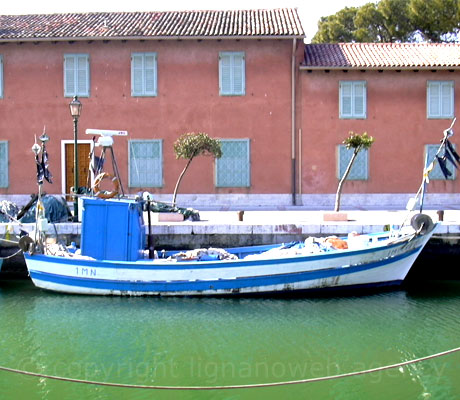 Barca pescatore Grado foto